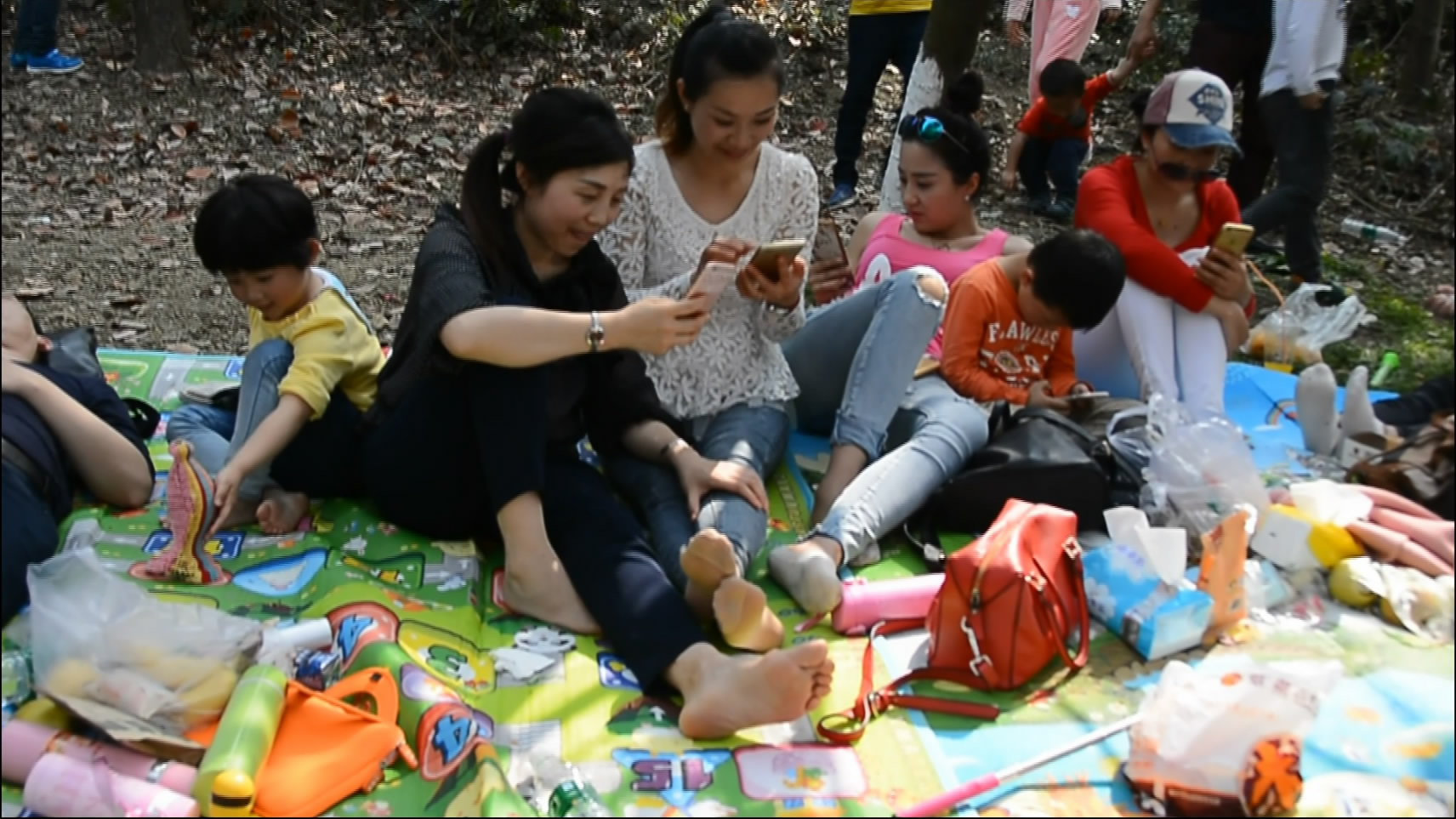 streetsnapnylon[00 01 03][20181203 223927 9]